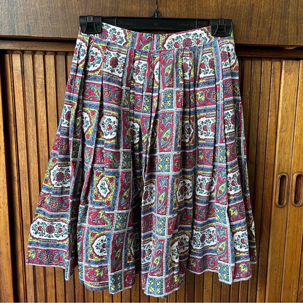 Vintage pleaded skirt